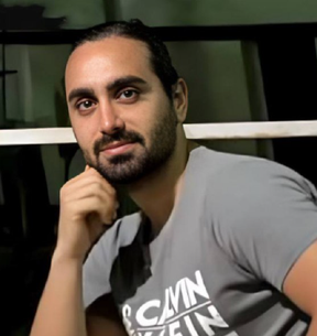 آرش حسنی