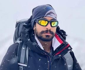 افشین اسفندیاری