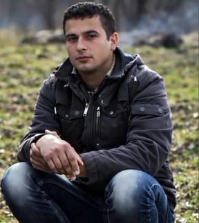 وحید لرزمنوچهری