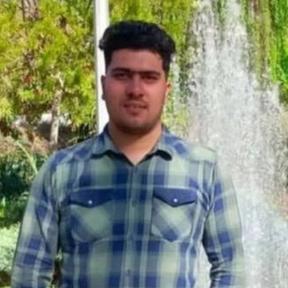 یاسر اسکندرزاده