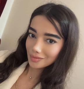 فاطمه اعزازی کله‌سر